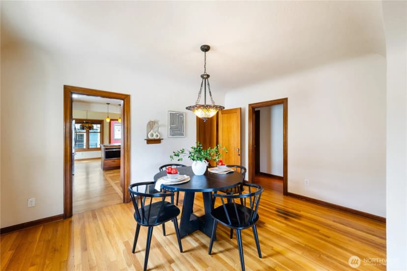 Property photo for 1315 7th Street, Anacortes photo 6