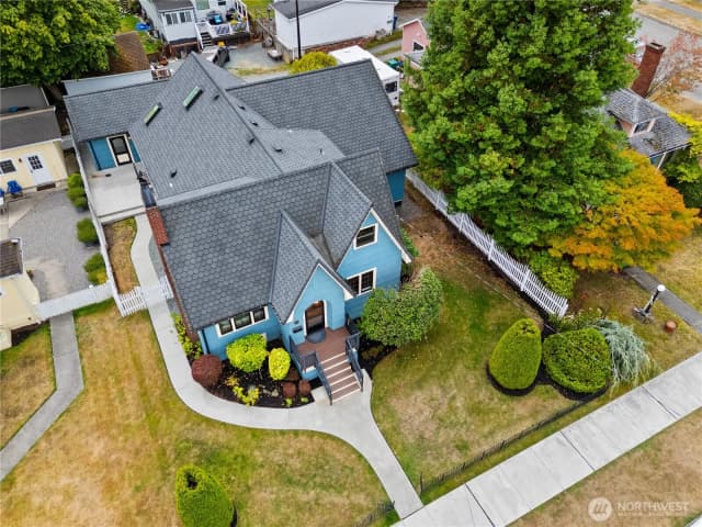 Property photo for 1315 7th Street, Anacortes photo 2