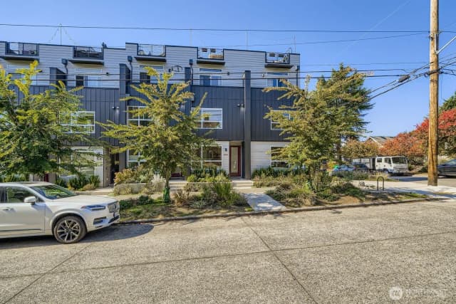 Property photo for 5719 9th Avenue Nw, Seattle photo 2