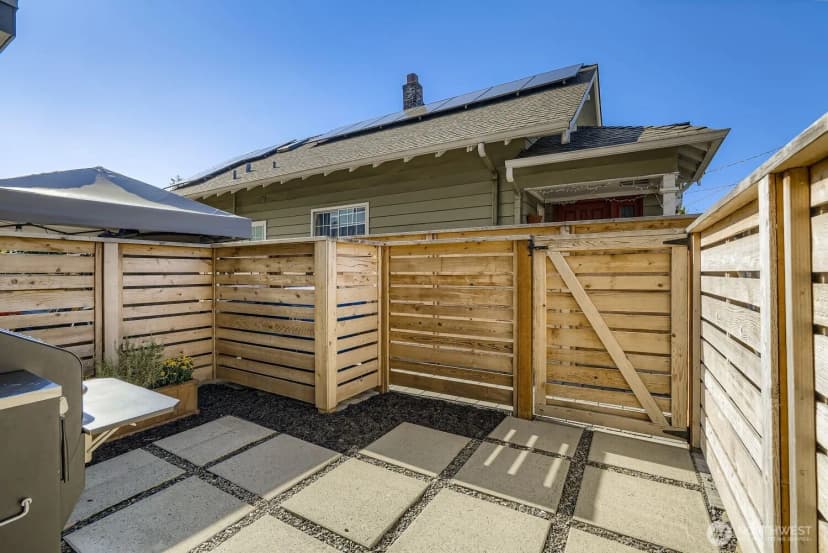 Property photo for 5719 9th Avenue Nw, Seattle photo 24