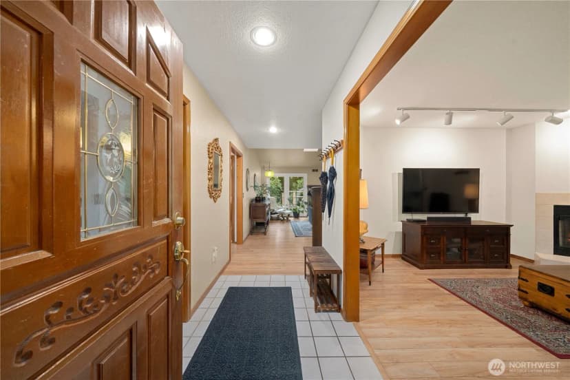 Property photo for 4644 Grand Fir Lane Nw, Olympia photo 3