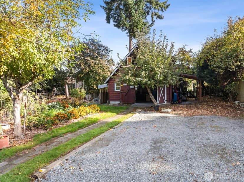 Property photo for 15620 21st Avenue Sw, Burien photo 18