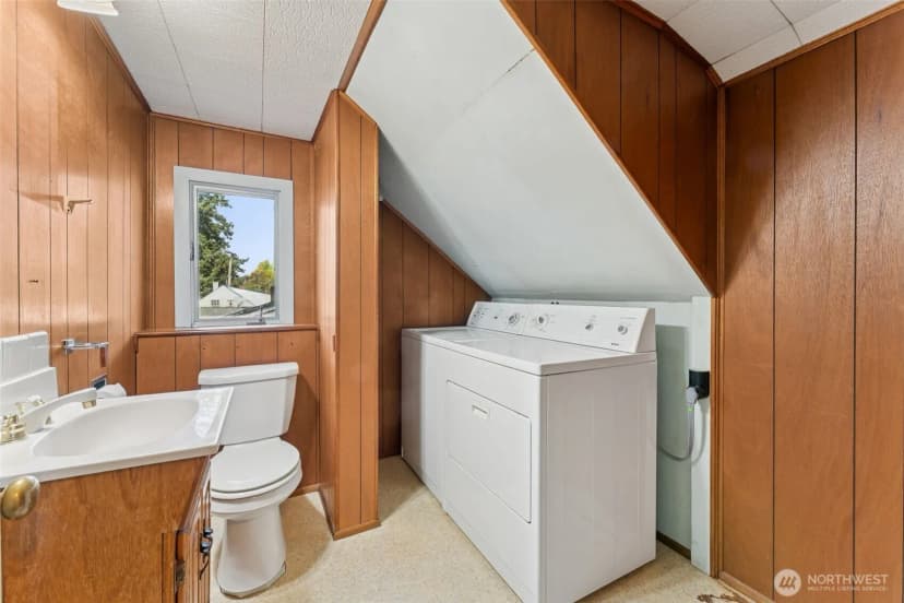 Property photo for 15620 21st Avenue Sw, Burien photo 12