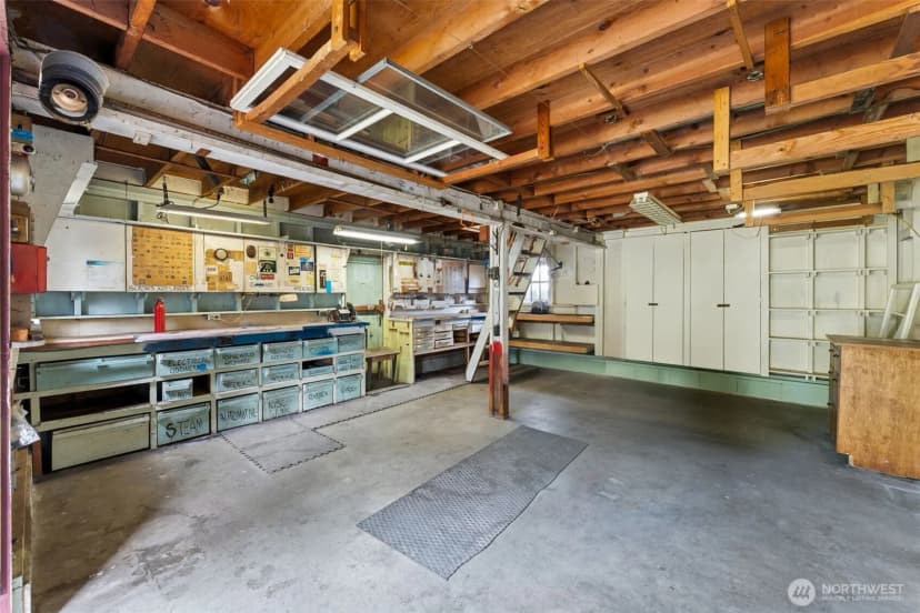 Property photo for 15620 21st Avenue Sw, Burien photo 19