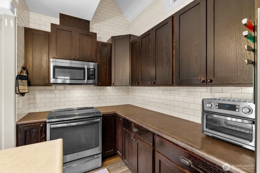 Property photo for 21315 18th Street E, Lake Tapps photo 9