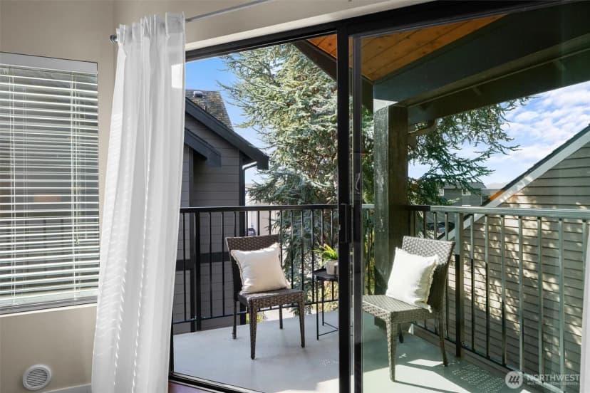 Property photo for 3636 Beach Drive Sw #a, Seattle photo 9