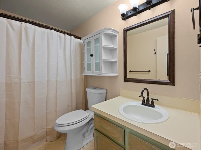 Property photo for 404 Ne 4th Street, Coupeville photo 11