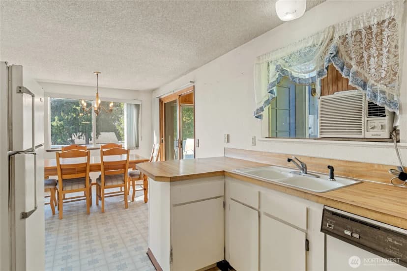 Property photo for 2407 N Aurora Avenue, East Wenatchee photo 14