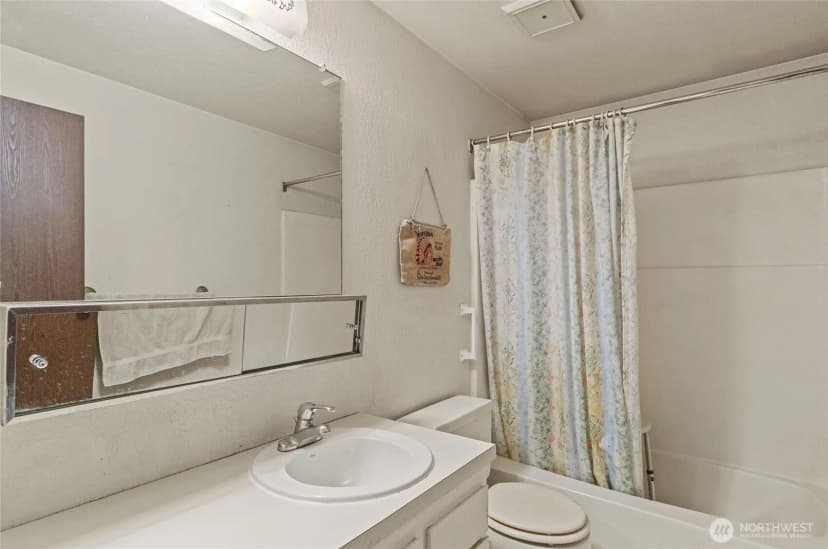 Property photo for 2407 N Aurora Avenue, East Wenatchee photo 19