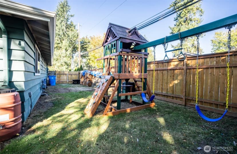 Property photo for 303 Nw 203rd Street, Shoreline photo 26