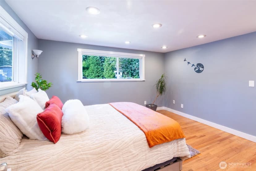 Property photo for 303 Nw 203rd Street, Shoreline photo 13
