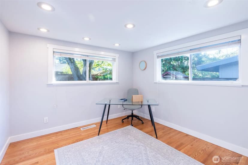 Property photo for 303 Nw 203rd Street, Shoreline photo 19