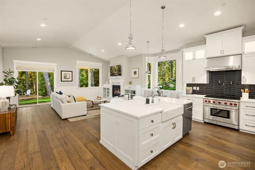 Property photo for 13978 Hidden Heights Lane Ne, Bainbridge Island photo 7