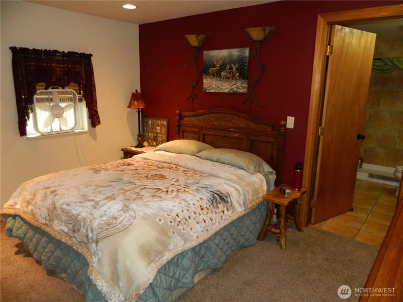 Property photo for 44 Bonaparte Avenue, Tonasket photo 20