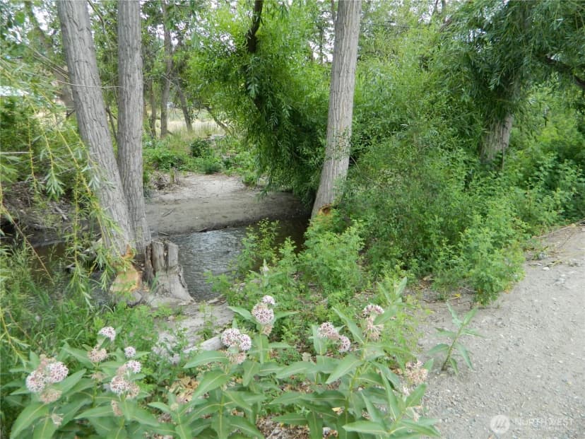 Property photo for 44 Bonaparte Avenue, Tonasket photo 3