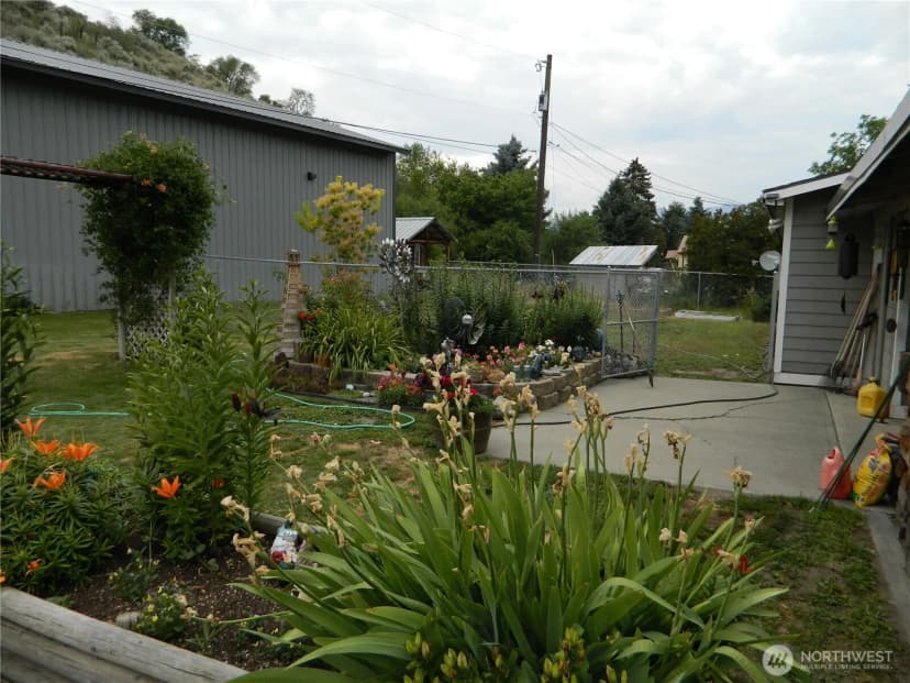 Property photo for 44 Bonaparte Avenue, Tonasket photo 5
