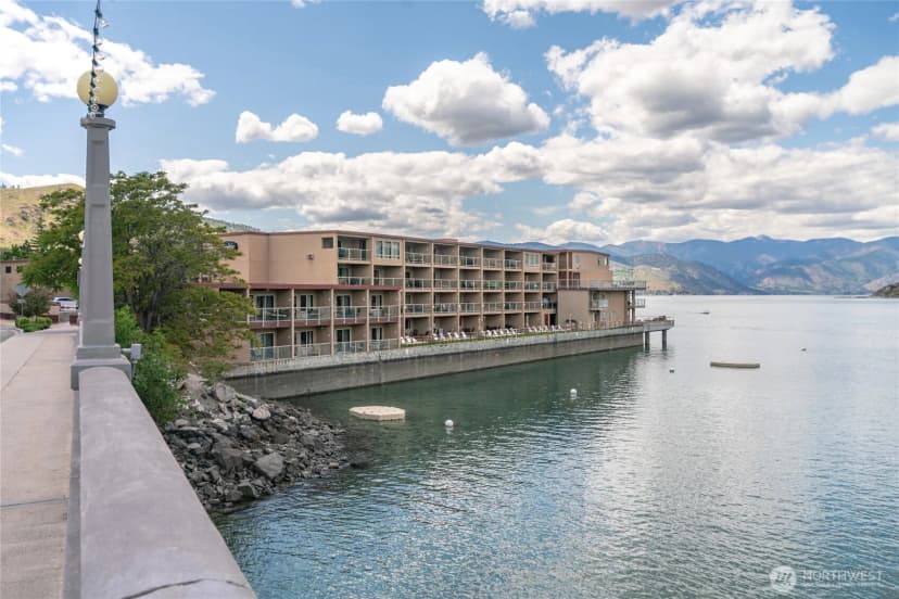Property photo for 322 W Woodin Avenue #521, Chelan photo 7