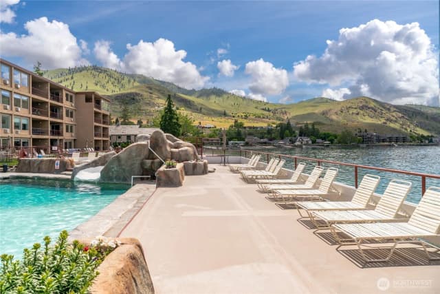 Property photo for 322 W Woodin Avenue #521, Chelan photo 2