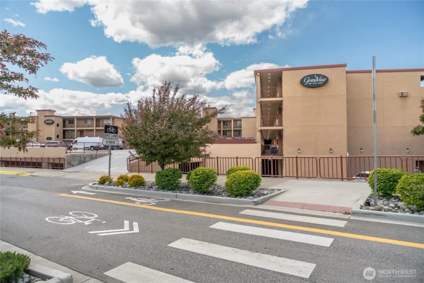 Property photo for 322 W Woodin Avenue #521, Chelan photo 6