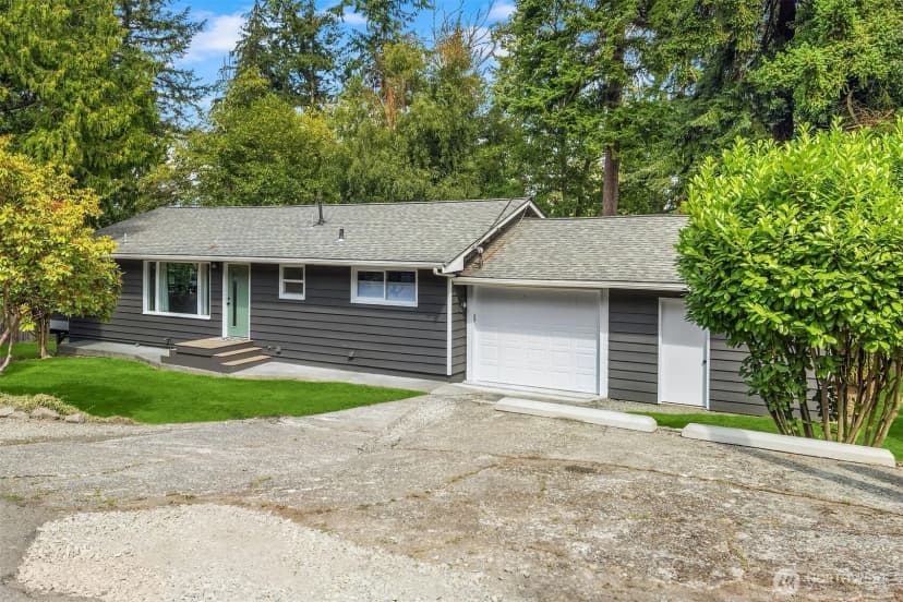 Property photo for 4521 Crescent Avenue, Everett photo 31