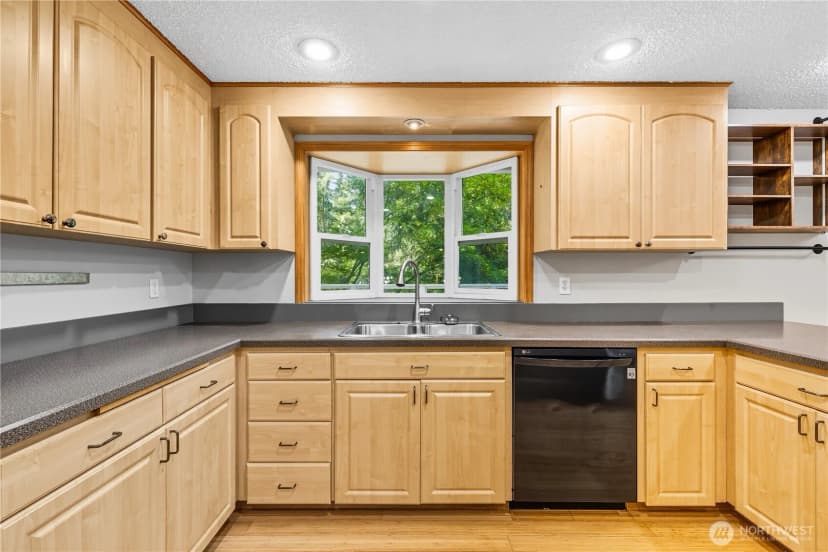 Property photo for 18326 16th Place W, Lynnwood photo 9