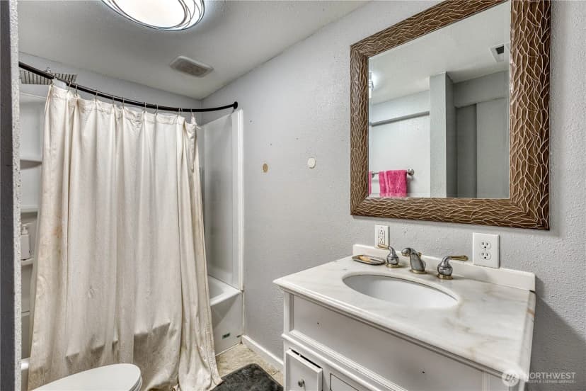 Property photo for 6501 Ardmore Drive Sw, Lakewood photo 11