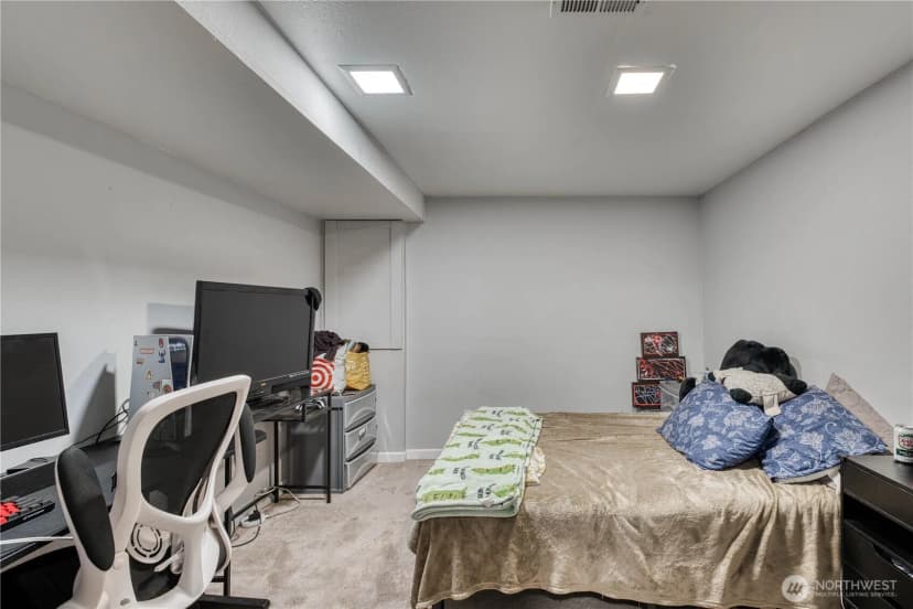 Property photo for 6501 Ardmore Drive Sw, Lakewood photo 13