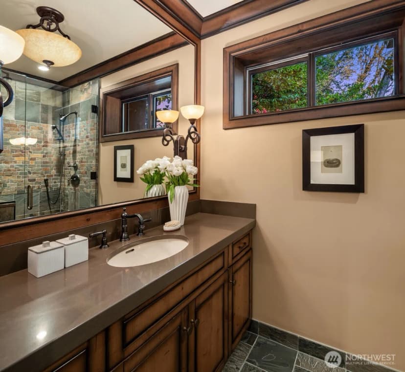 Property photo for 3639 W Mercer Way, Mercer Island photo 30