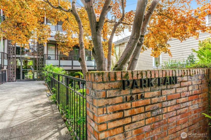 Property photo for 1616 41st Avenue E #301, Seattle photo 2
