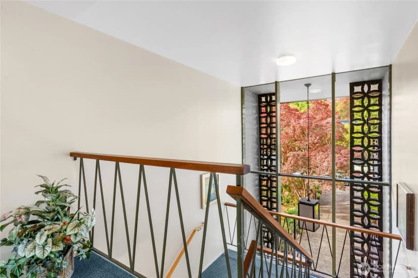 Property photo for 1616 41st Avenue E #301, Seattle photo 3
