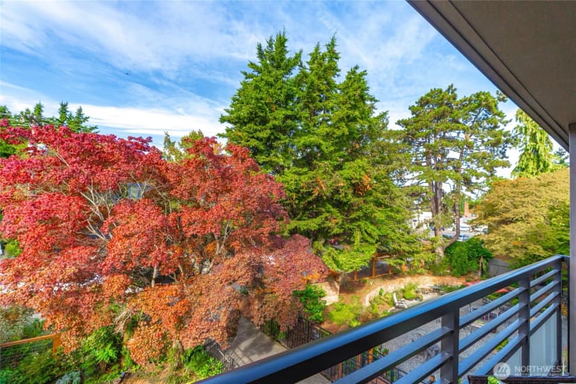 Property photo for 1616 41st Avenue E #301, Seattle photo 7