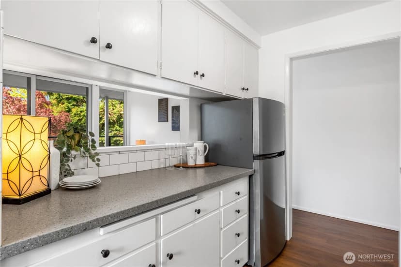 Property photo for 1616 41st Avenue E #301, Seattle photo 12