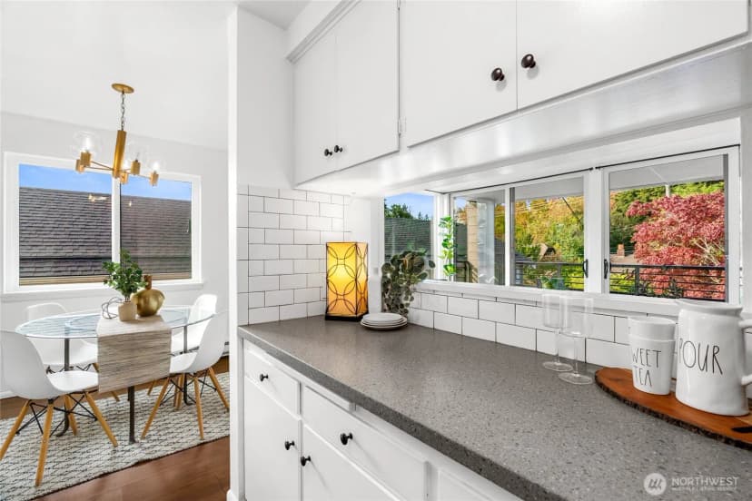 Property photo for 1616 41st Avenue E #301, Seattle photo 11