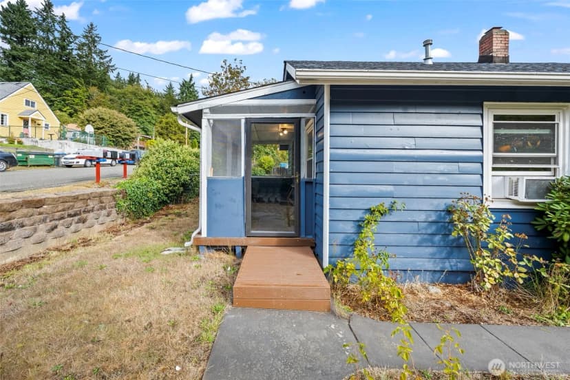 Property photo for 1180 Dorothy Avenue Nw, Bremerton photo 2