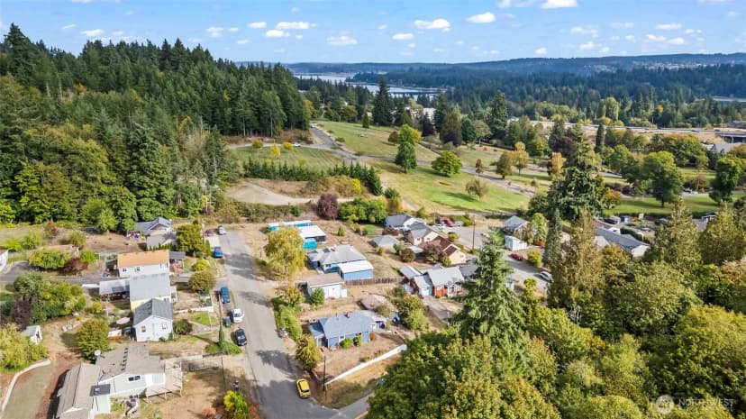 Property photo for 1180 Dorothy Avenue Nw, Bremerton photo 33