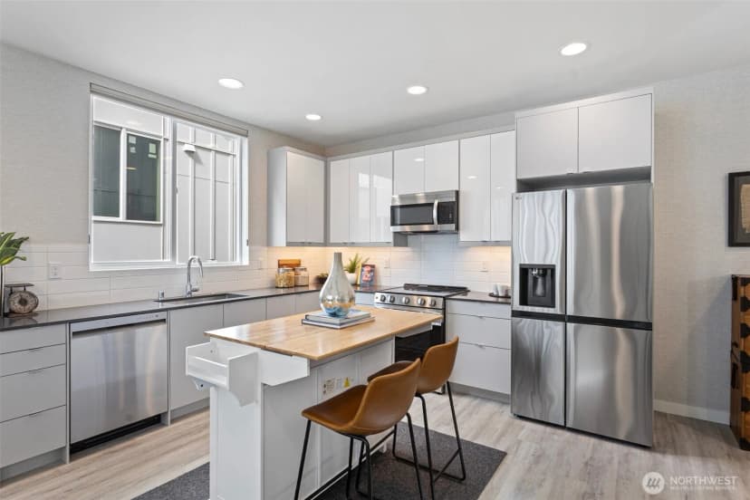 Property photo for 2521 29th Avenue S #a, Seattle photo 10