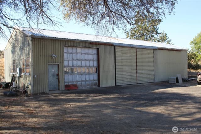 Property photo for 117 S Neilson Road, Lind