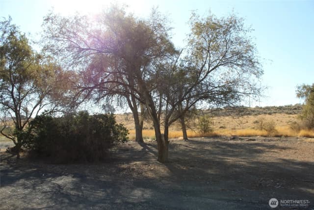 Property photo for 117 S Neilson Road, Lind photo 3