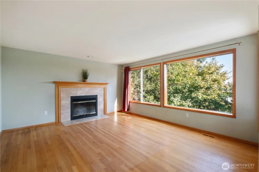 Property photo for 7044 18th Avenue Ne, Seattle photo 6