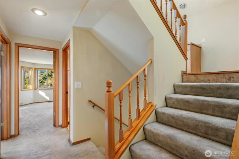 Property photo for 7044 18th Avenue Ne, Seattle photo 28