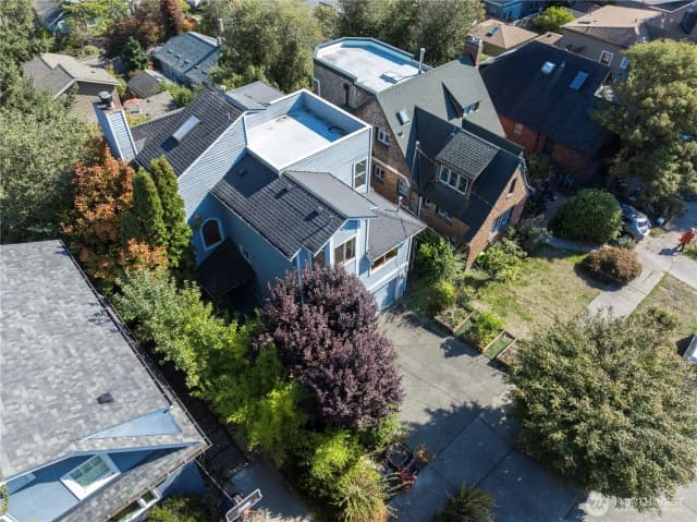 Property photo for 7044 18th Avenue Ne, Seattle photo 2
