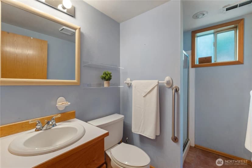 Property photo for 7044 18th Avenue Ne, Seattle photo 37