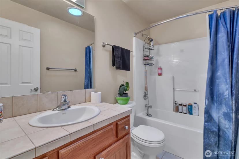 Property photo for 26525 Lake Fenwick Road S, Kent photo 24