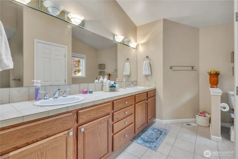 Property photo for 26525 Lake Fenwick Road S, Kent photo 19