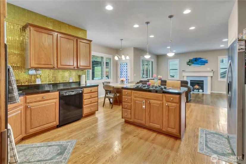 Property photo for 26525 Lake Fenwick Road S, Kent photo 10