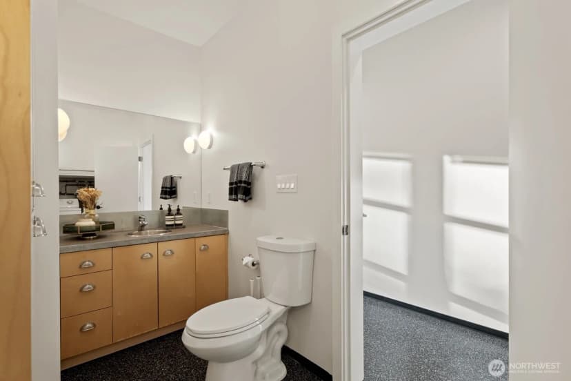 Property photo for 4306 3rd Avenue Nw, Seattle photo 16