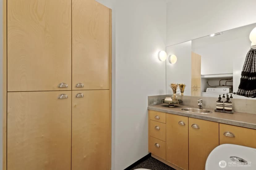 Property photo for 4306 3rd Avenue Nw, Seattle photo 17