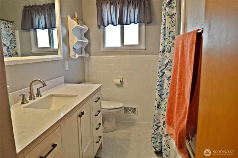 Property photo for 426 17th Street Sw, Puyallup photo 18