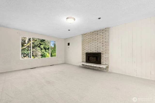 Property photo for 14221 Se 10th Place, Bellevue photo 4