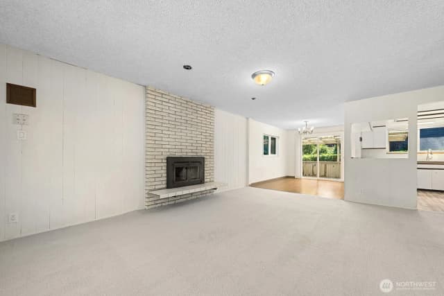 Property photo for 14221 Se 10th Place, Bellevue photo 5